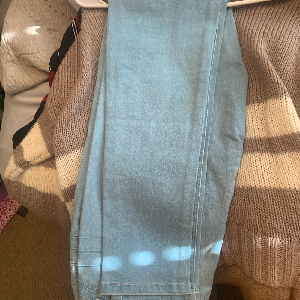 Light jeans